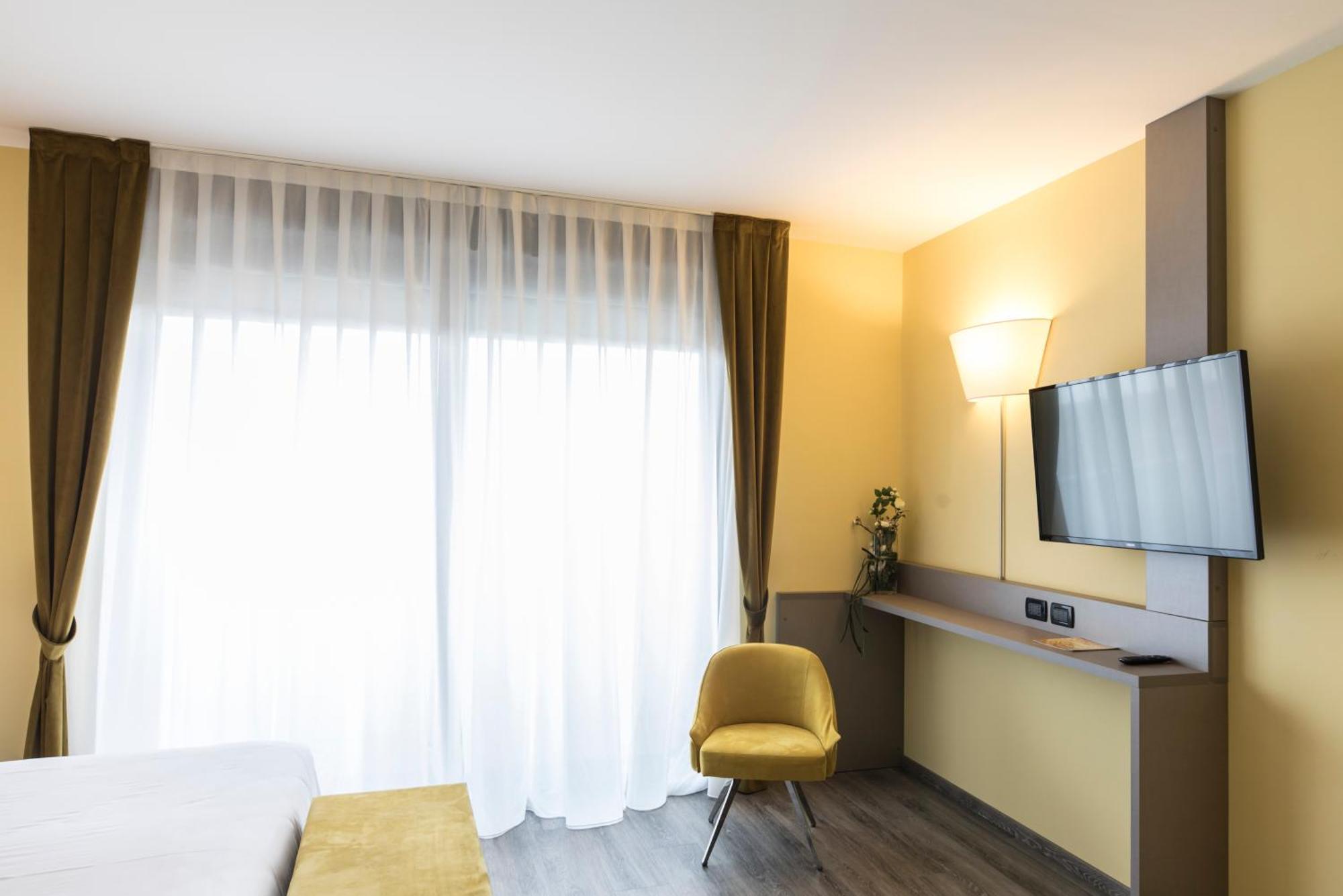 Hotel Donatello Imola Dış mekan fotoğraf