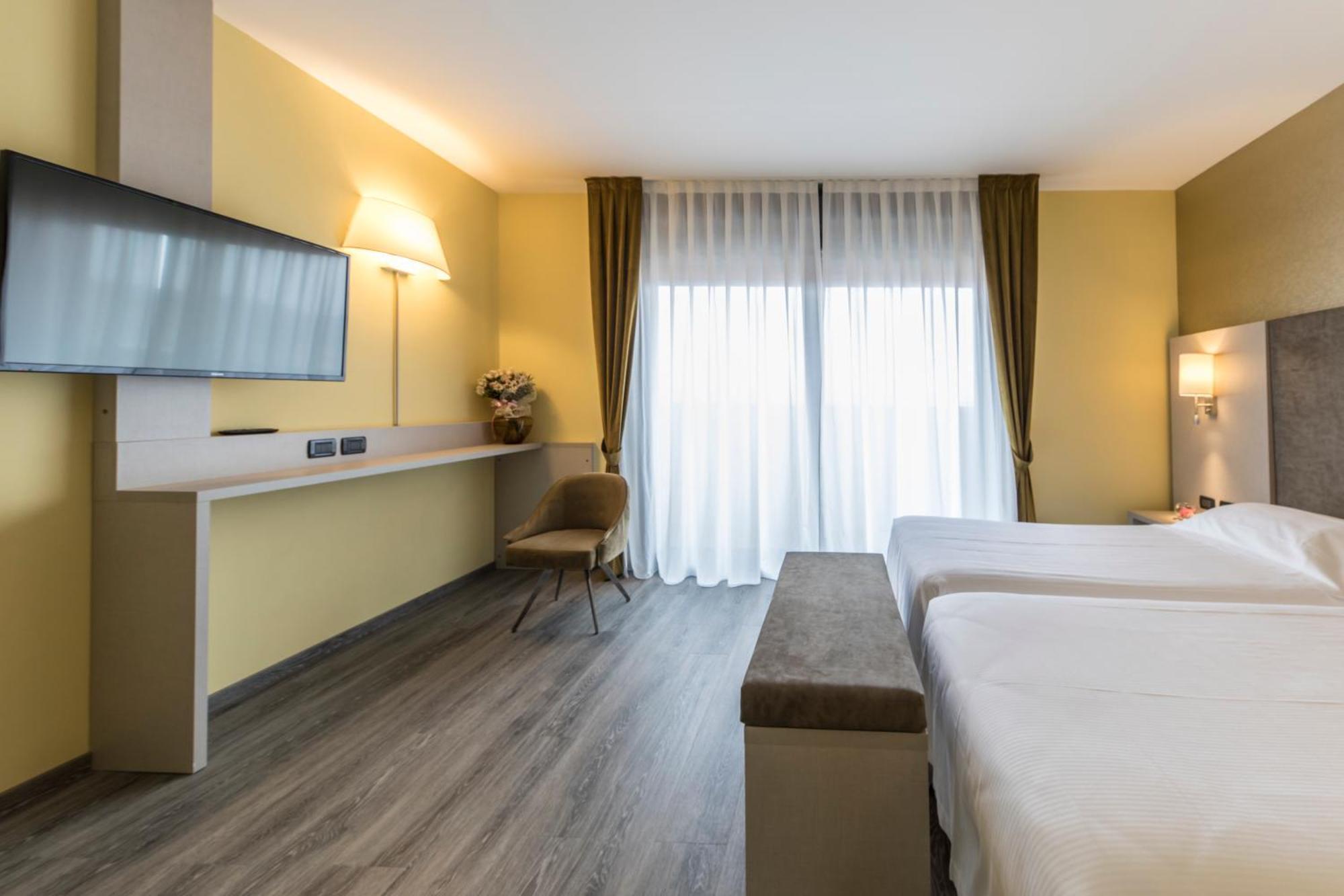 Hotel Donatello Imola Dış mekan fotoğraf