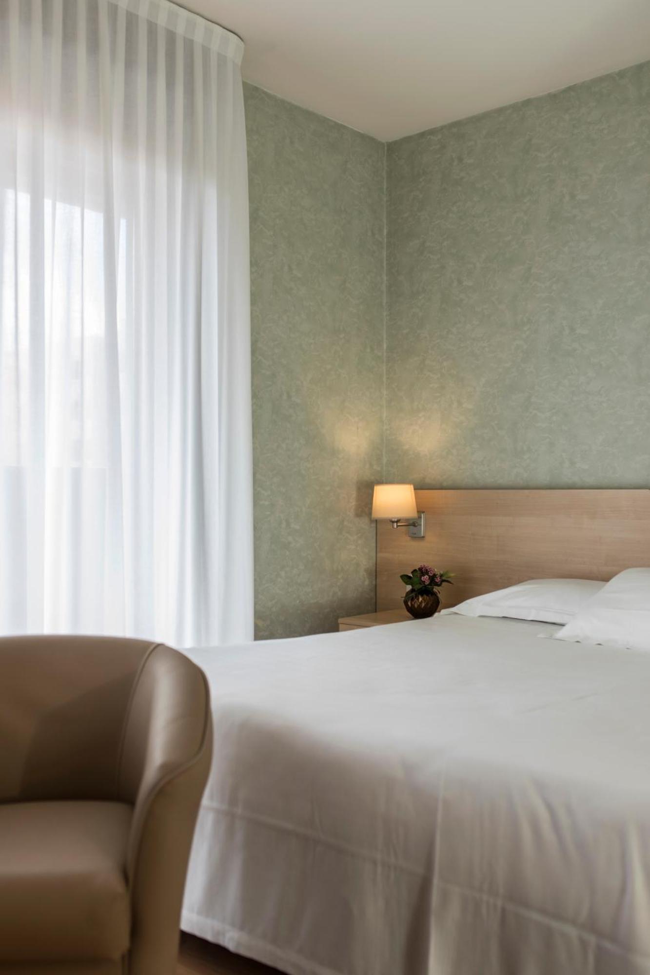 Hotel Donatello Imola Dış mekan fotoğraf